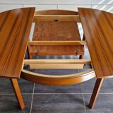 Table ronde extensible scandinave en teck, années 1970