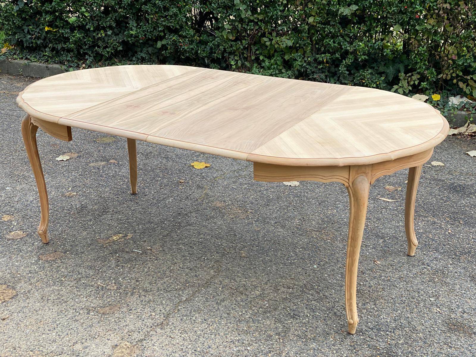 Louis XV style oval extendable round table renovated in raw wood