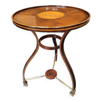 Pedestal table