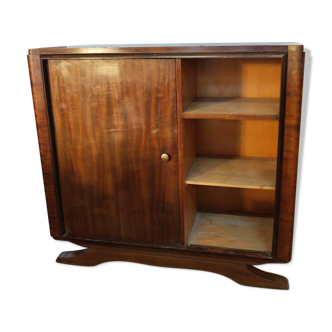 Bar turning art deco