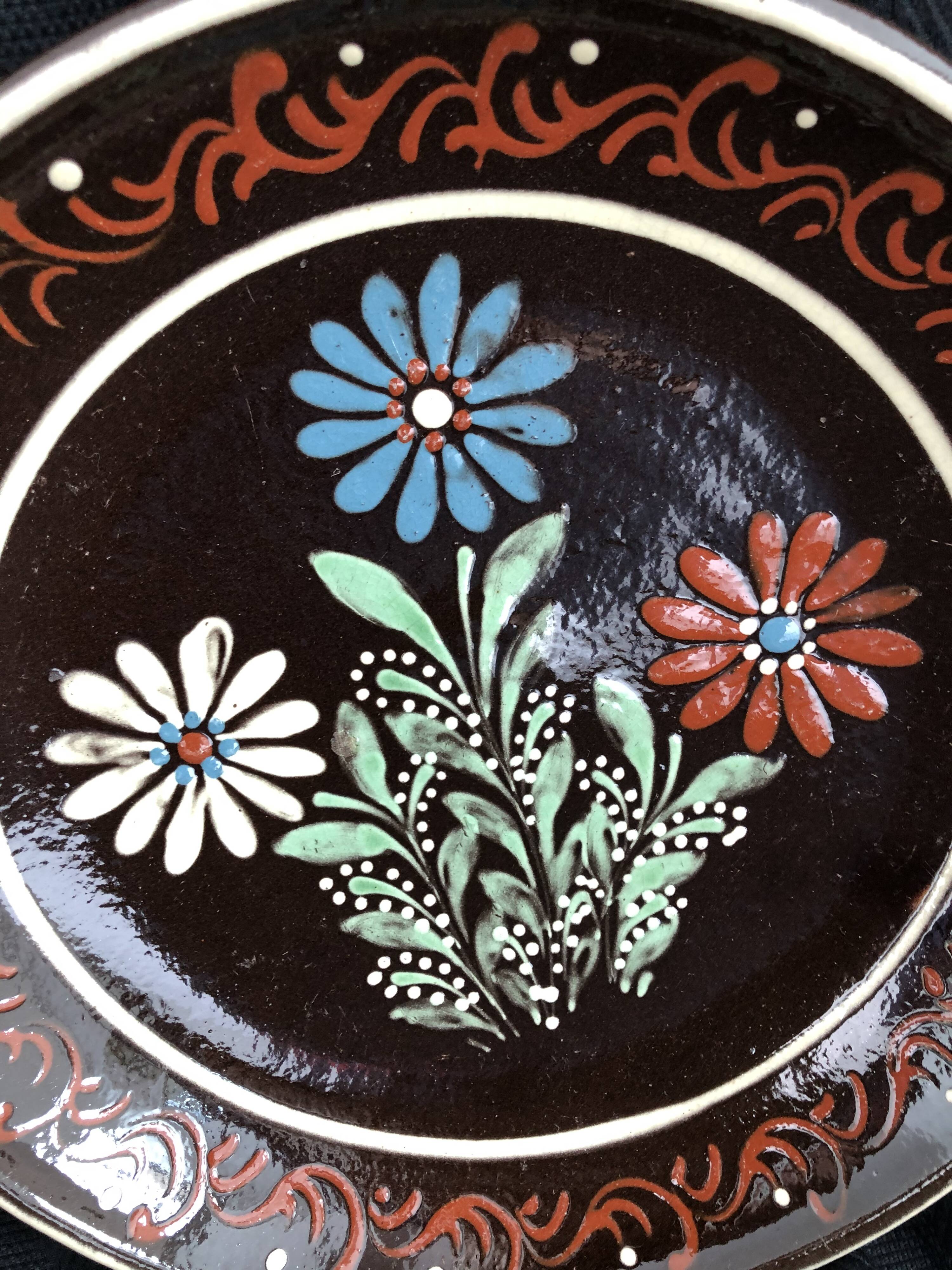 Hollow dish flower decoration alsatian pottery Sigried
