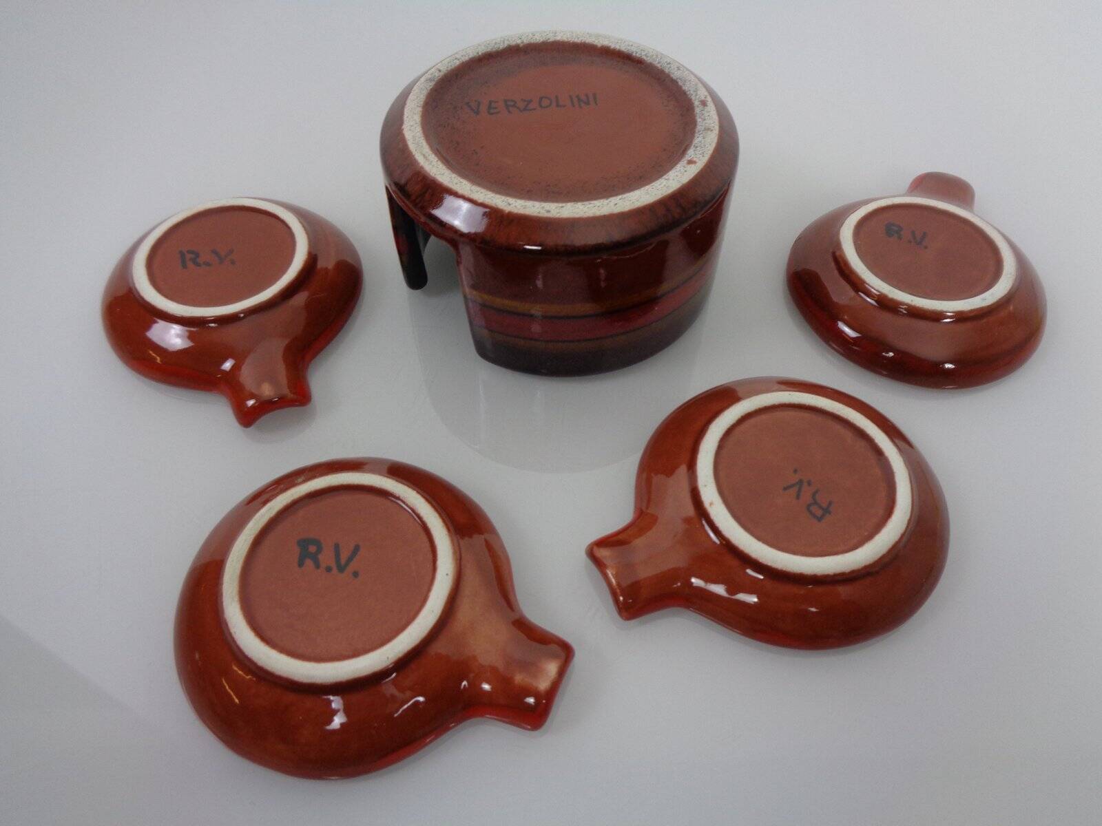 Pop Art Ceramic Ashtrays by Romolo Verzolini for Questa Maiolica, Italy, 1970s, Set of 5
