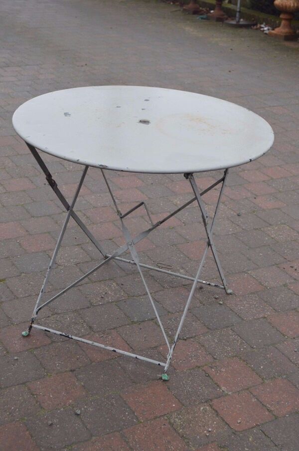 Table de jardin pliante en fer