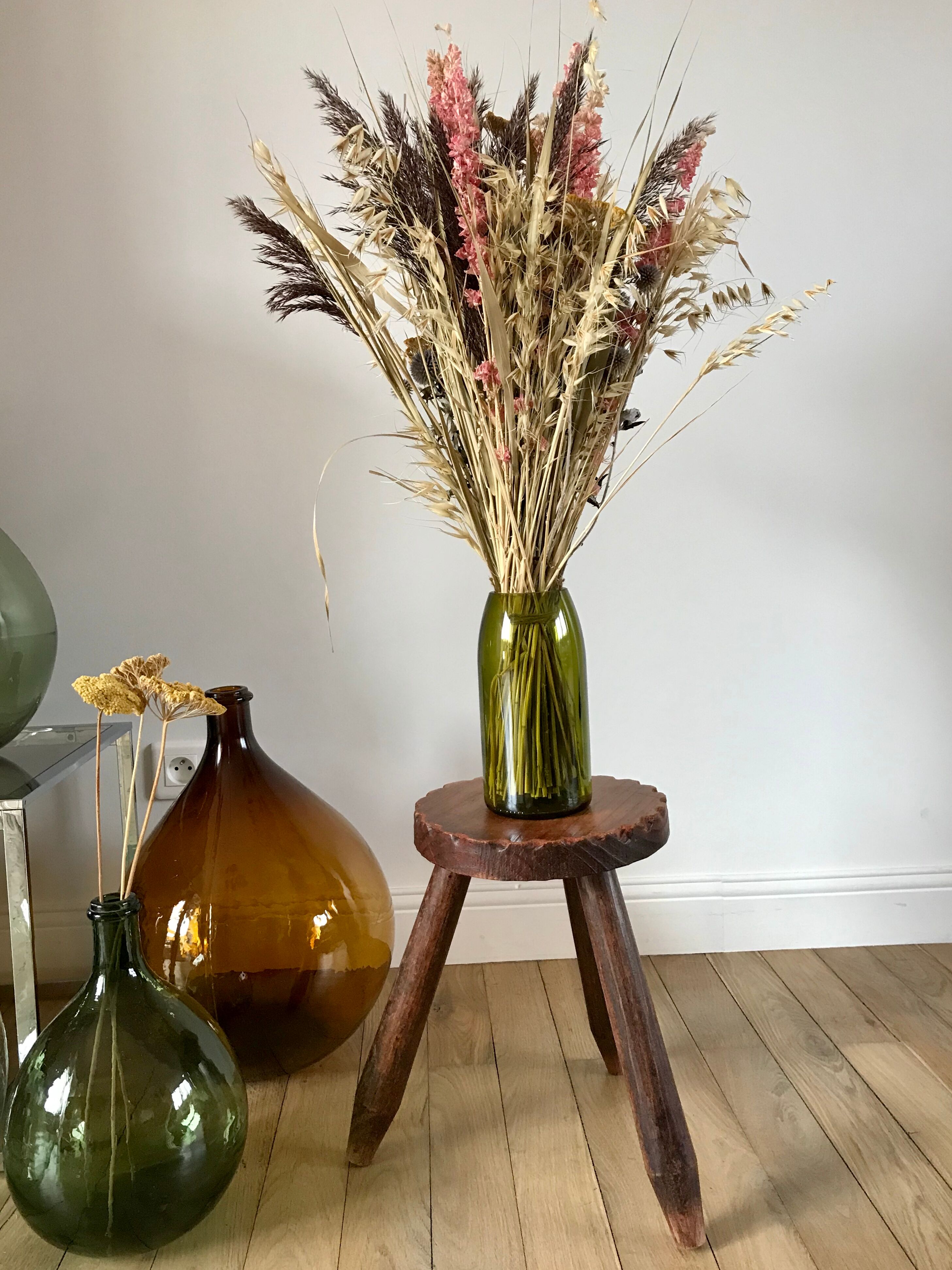 Wooden tripod stool 40s-50s