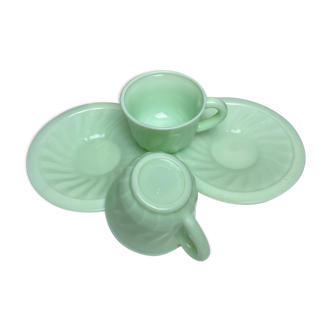 Lot de 2 tasses en opaline verte anciennes