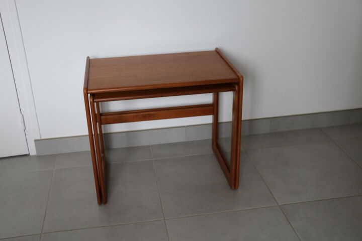 2 pull-out tables 1960
