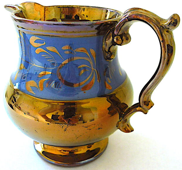 Paire de pichets en faïence lustrée du Staffordshire dite faïence de "Jersey"