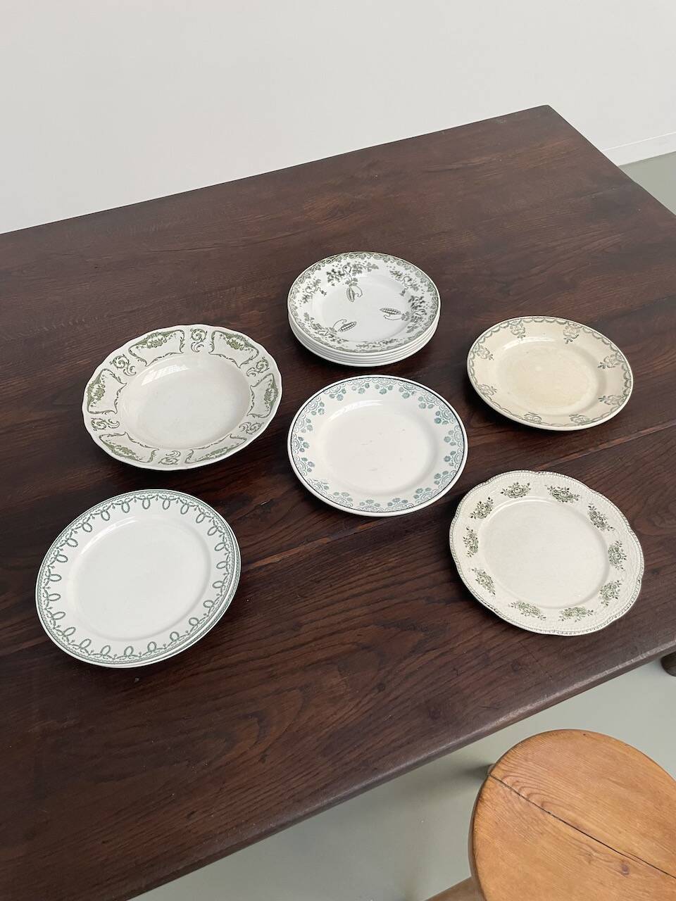 Lot de 11 asiettes Terre de Fer dépareillées