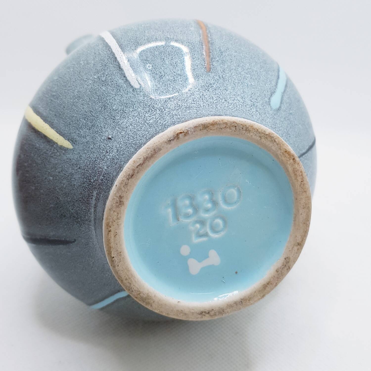 Vase à fond cloche rayé