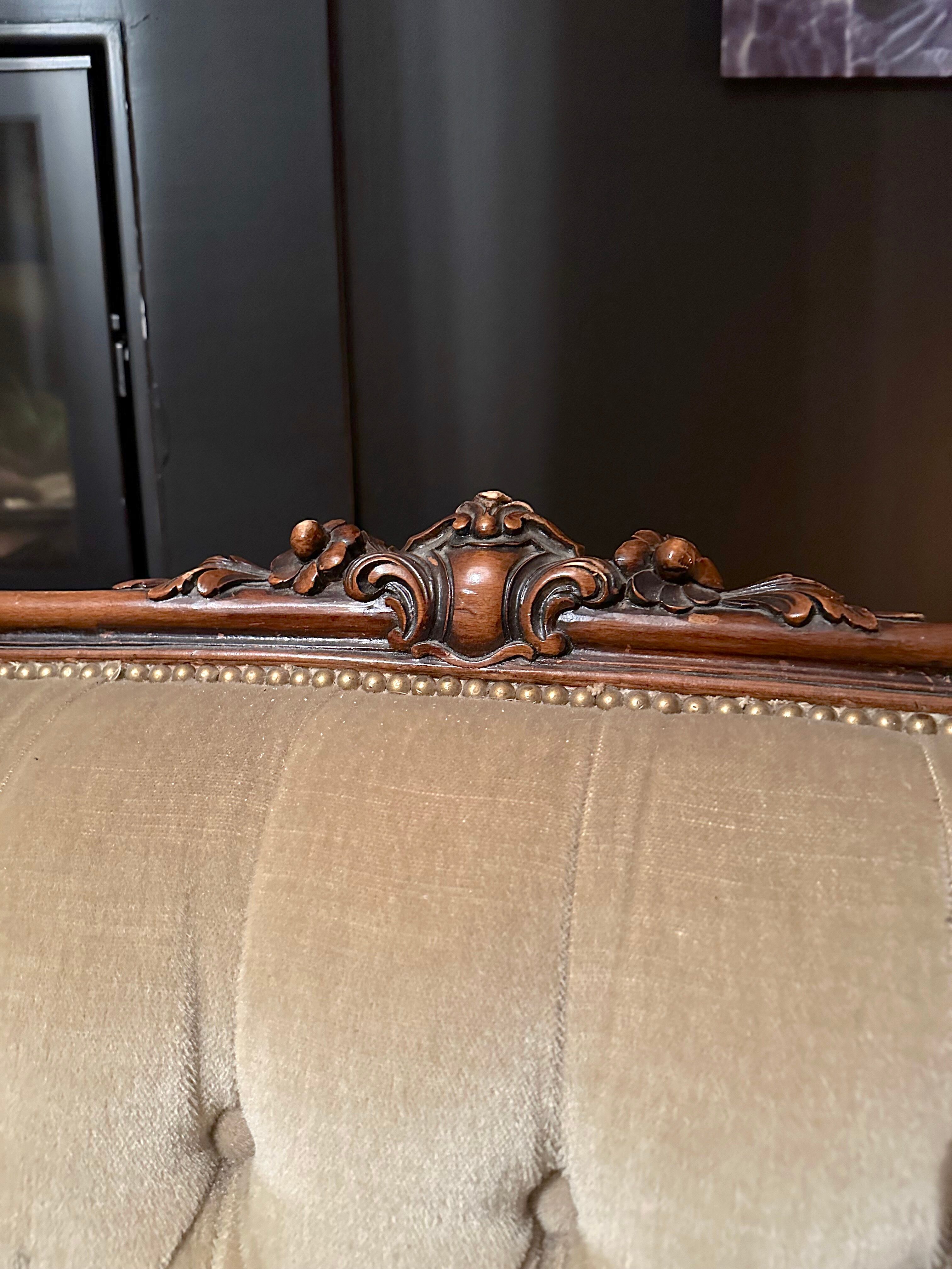 Louis XV velvet sofa from Genoa