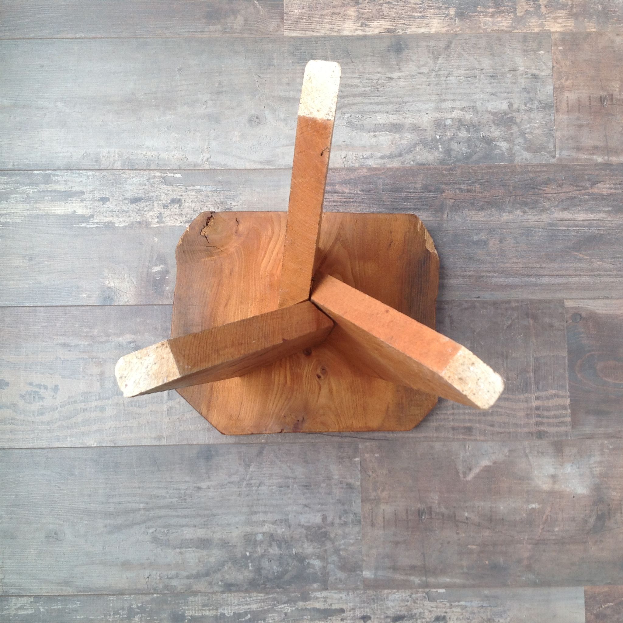 Tabouret brutaliste