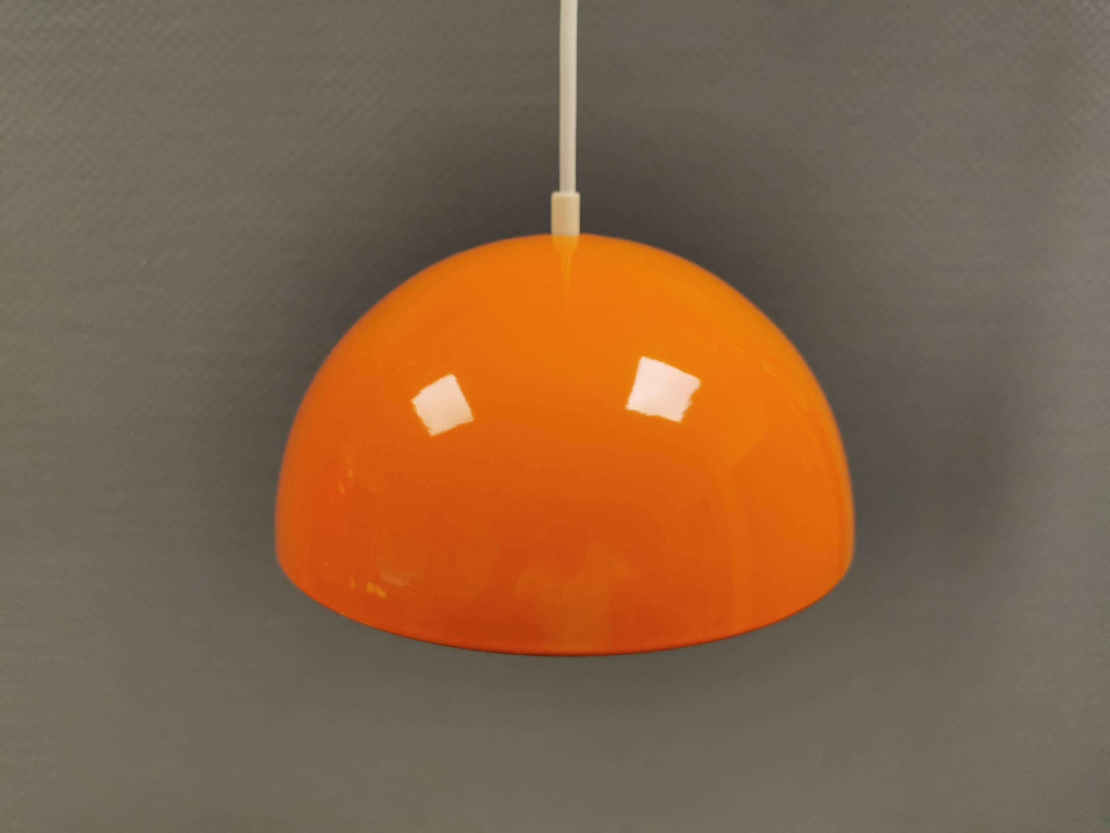 One of the original Flowerpot vp1 enamel lamps, designed by Verner Panton.