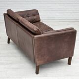 Années 1970, canapé classique danois 2 places, cuir marron d'origine.