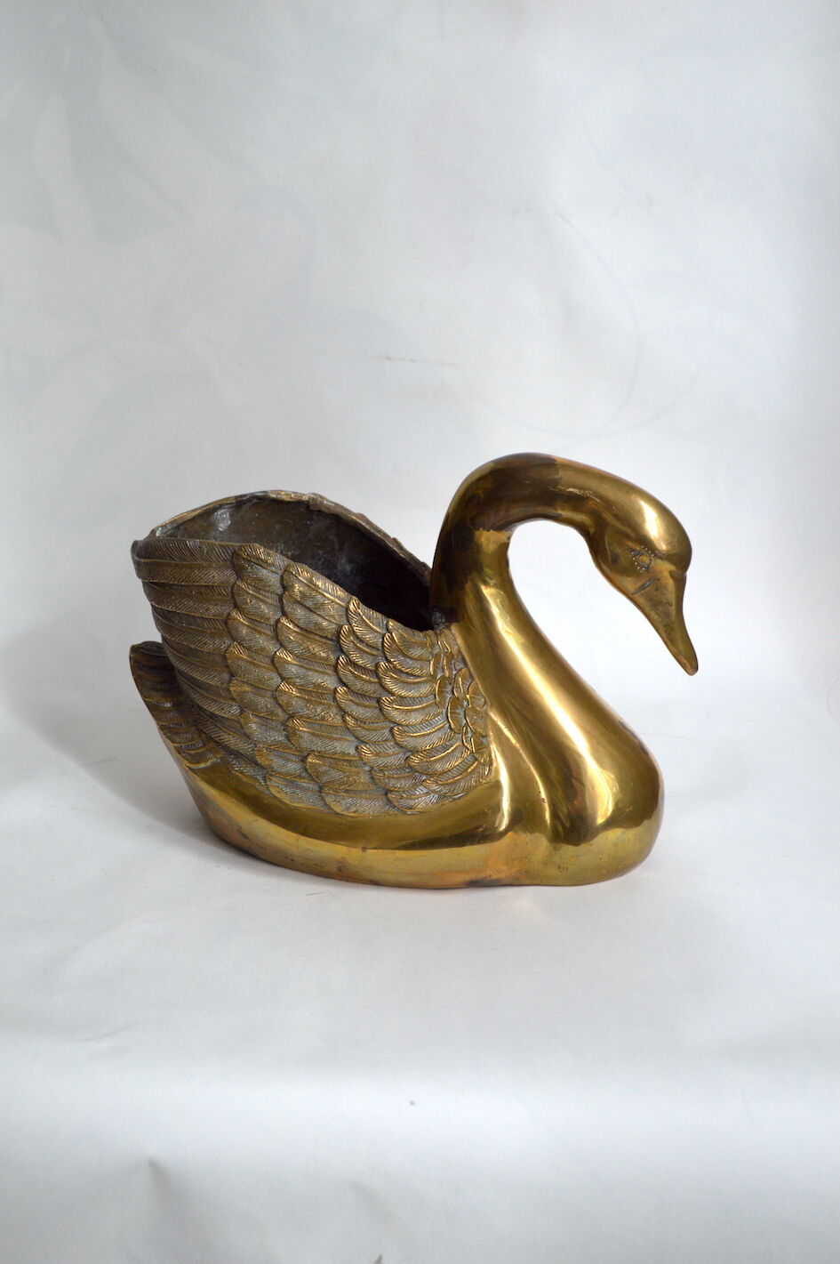 XXL brass swan pot cover