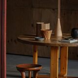 Round table in pine by Roland Wilhelmsson, mid-20th century.