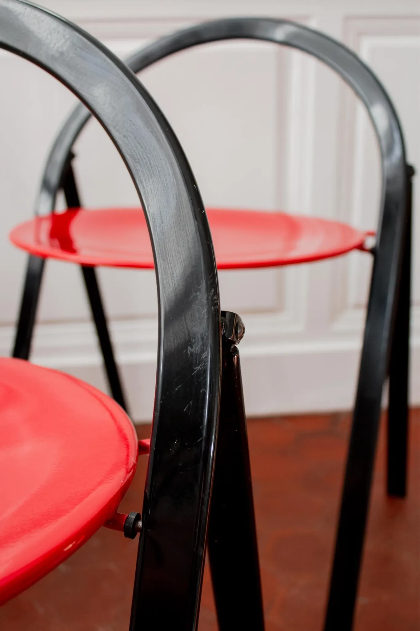 Vintage Clio chairs by Giorgio Cattelan for Cidue, black metal and wood.