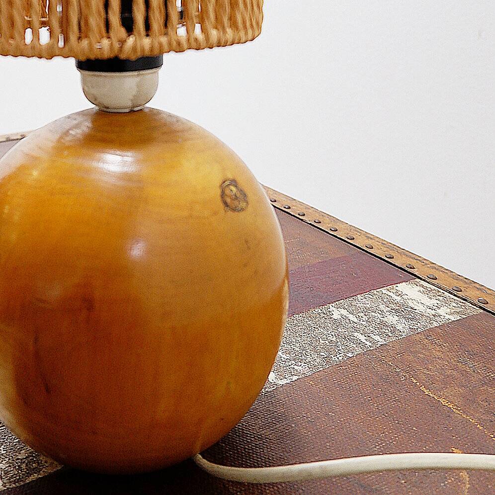 Lampe de chevet ou de table bohème vintage en bois et corde - 1970s