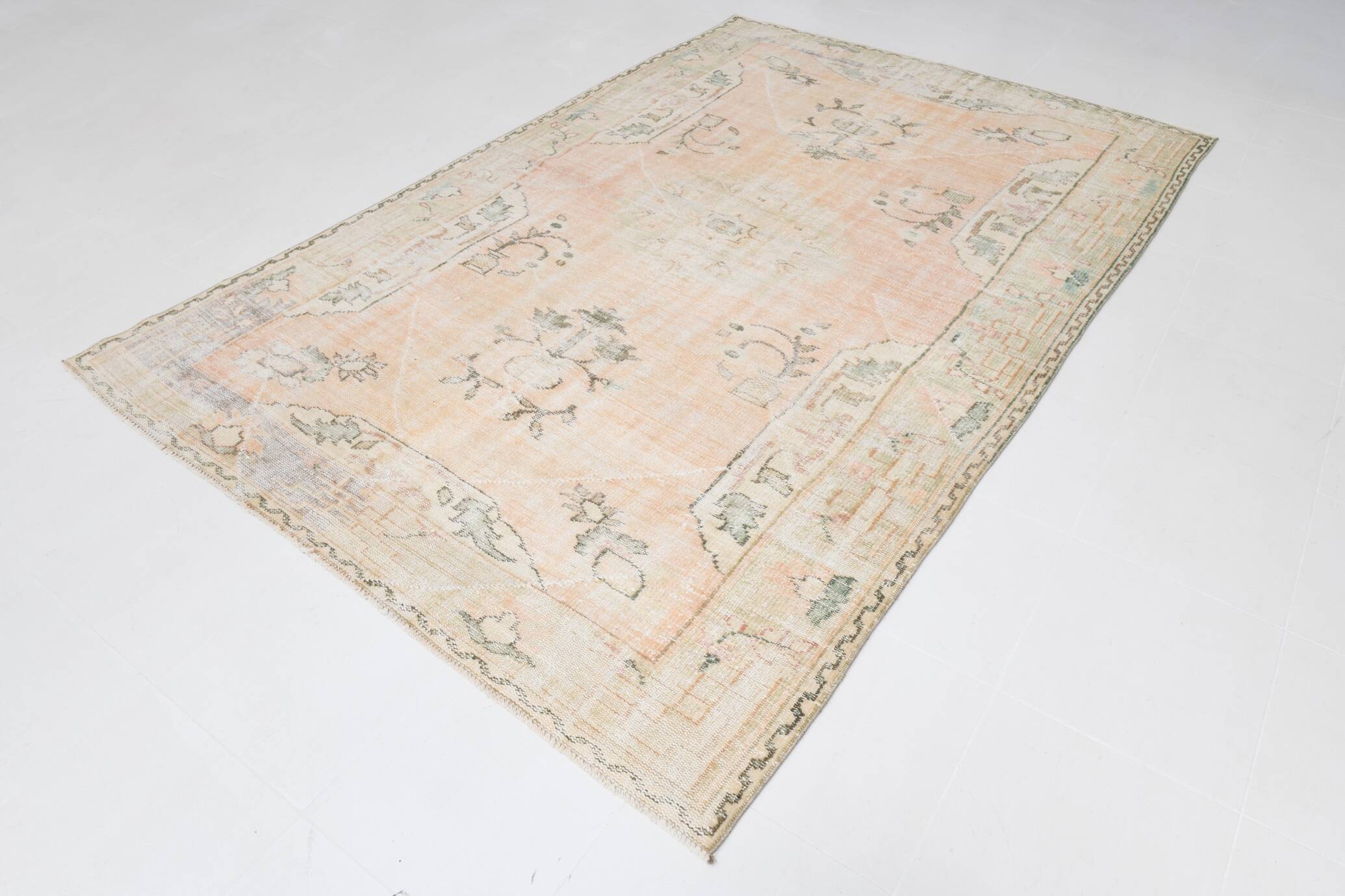 Turkish Vintage Rug, 196x288 Cm