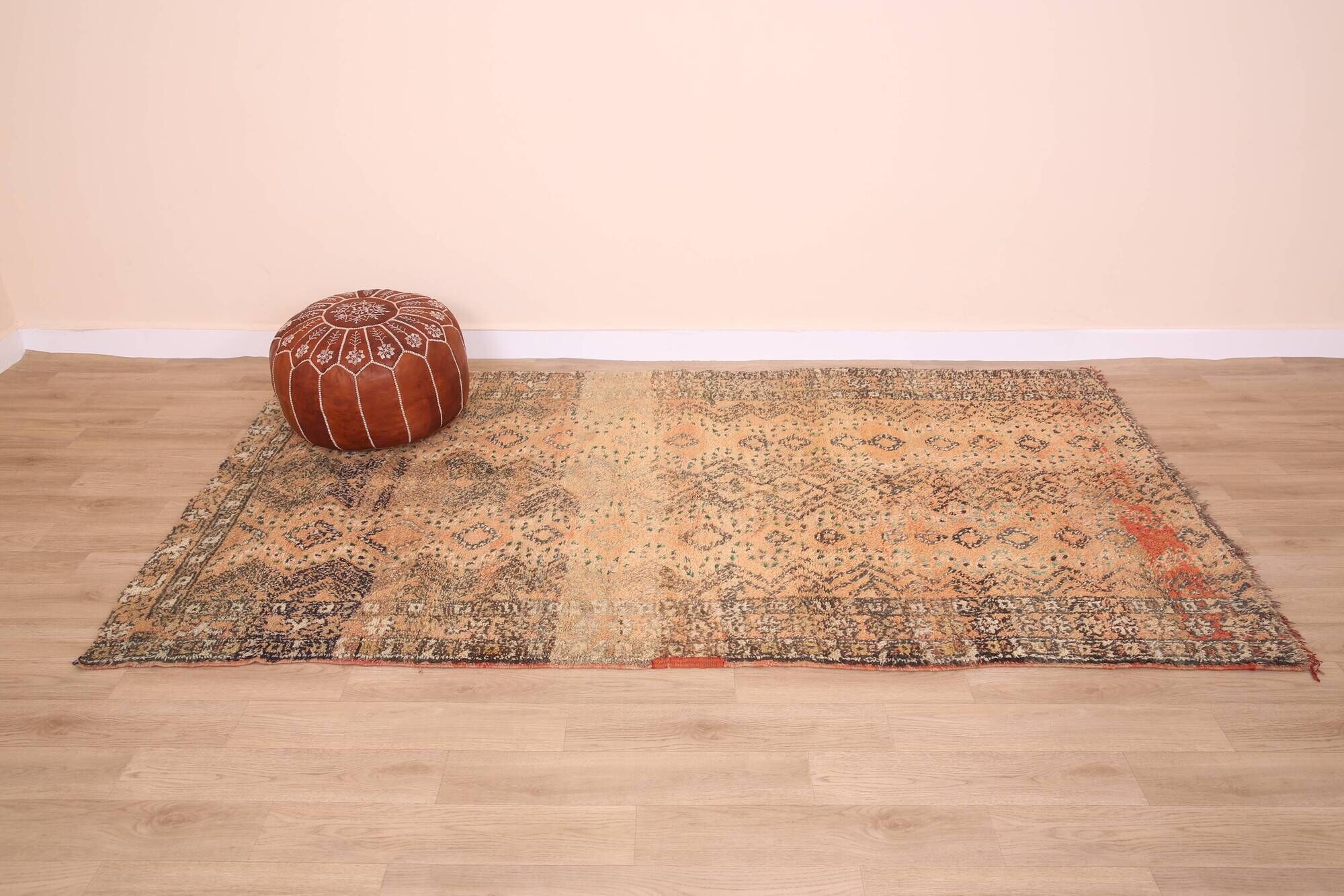 Peach Vintage Moroccan Rug 142 x 248 cm, Berber Wool Rug Handmade, Boho Rug