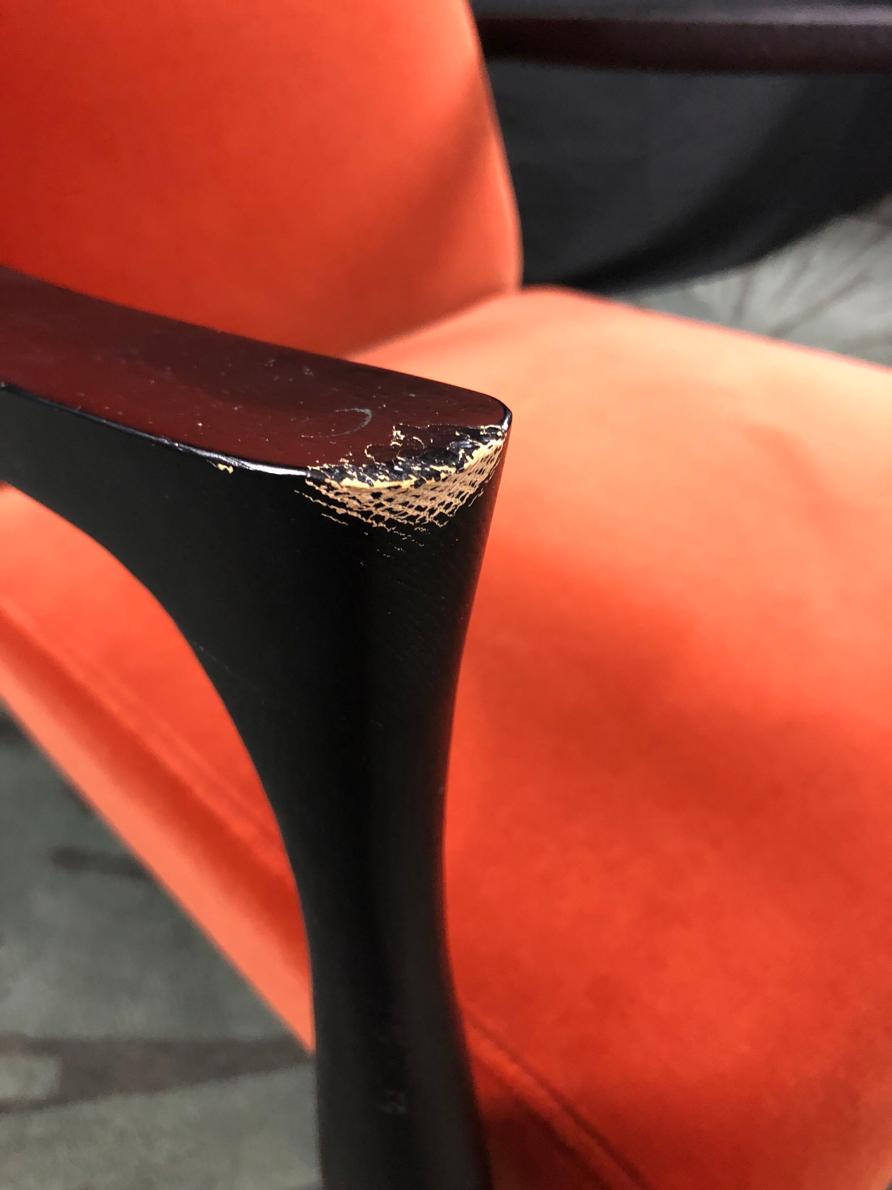 Fox RED EDITION Floating Velvet Chair