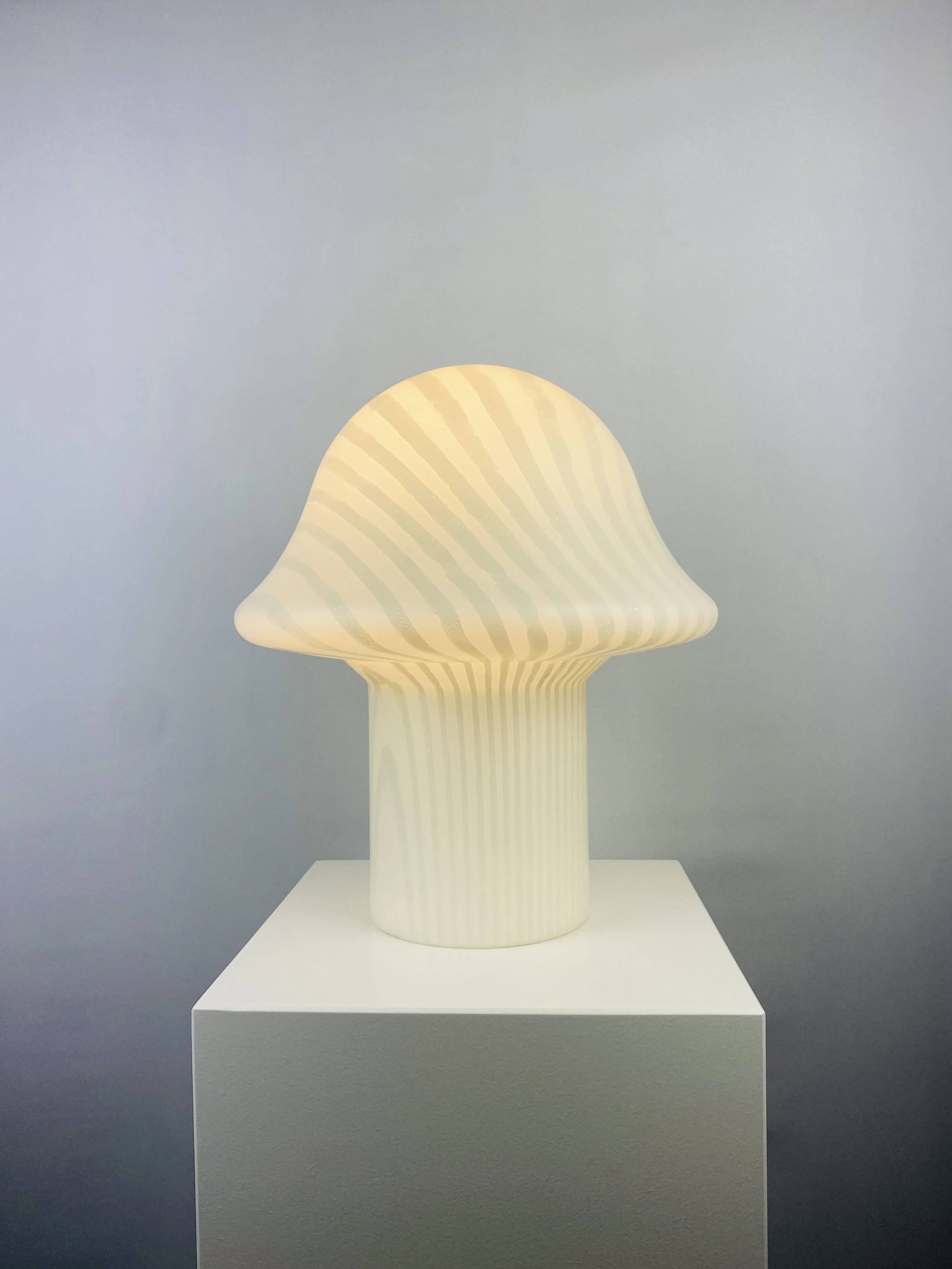Large mushroom-shaped table lamp in white crystal glass with striped zebra pattern Peill and Putzler XL 1970