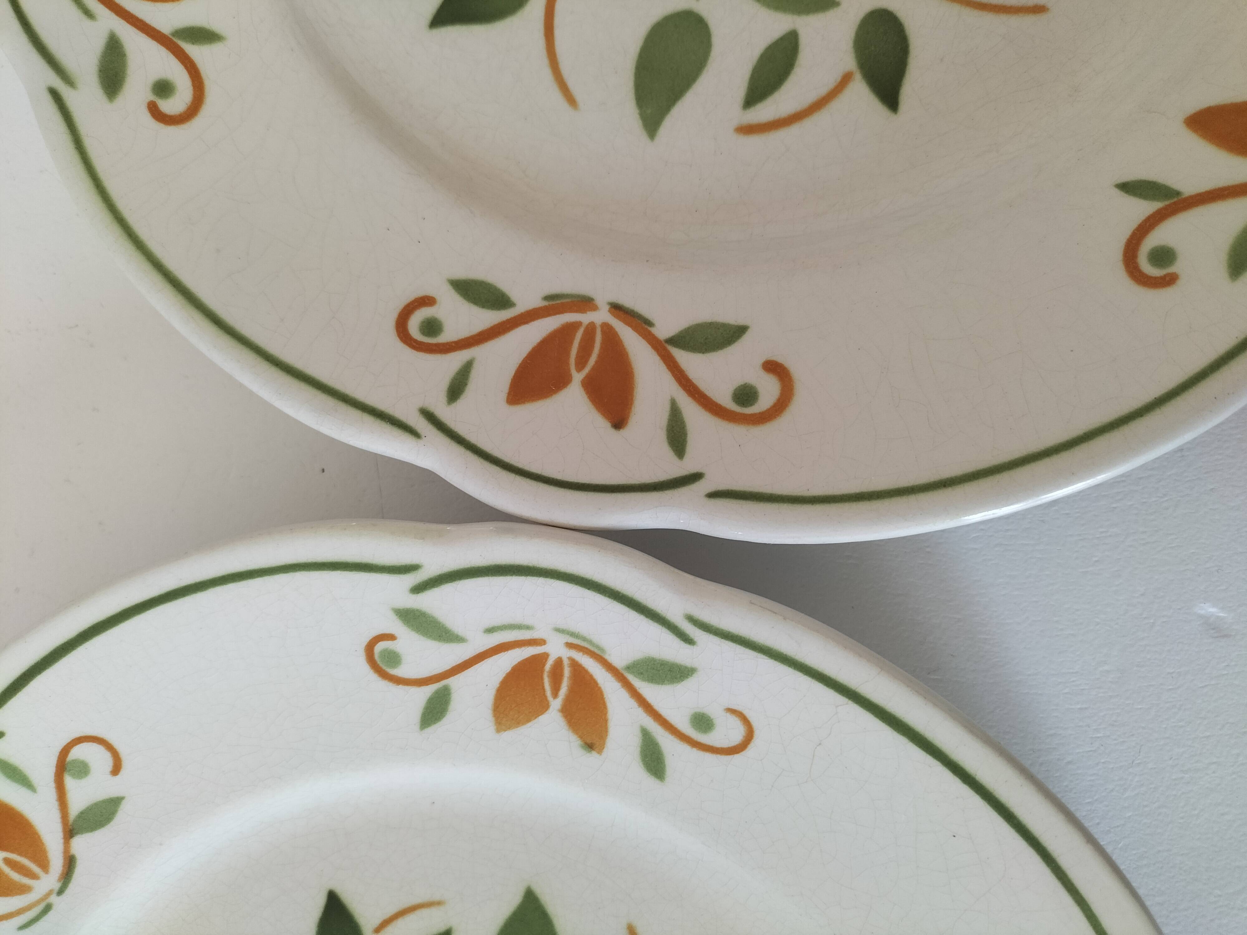 Duo of K & G Lunéville plates, Chantilly model