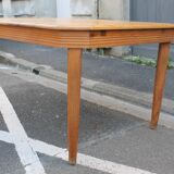Solid pine stretch table