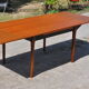 Table teck de type scandinave