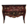 Commode sauteuse galbée en laque à décor Chinois époque début XXeme (om)