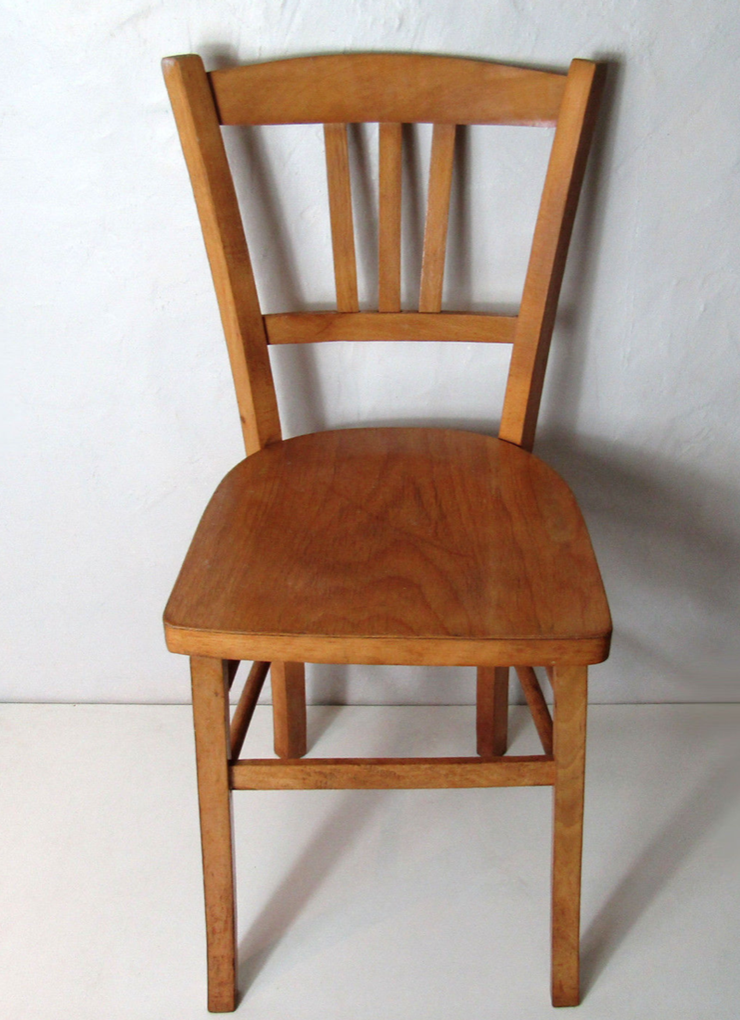 Chaise en bois vintage