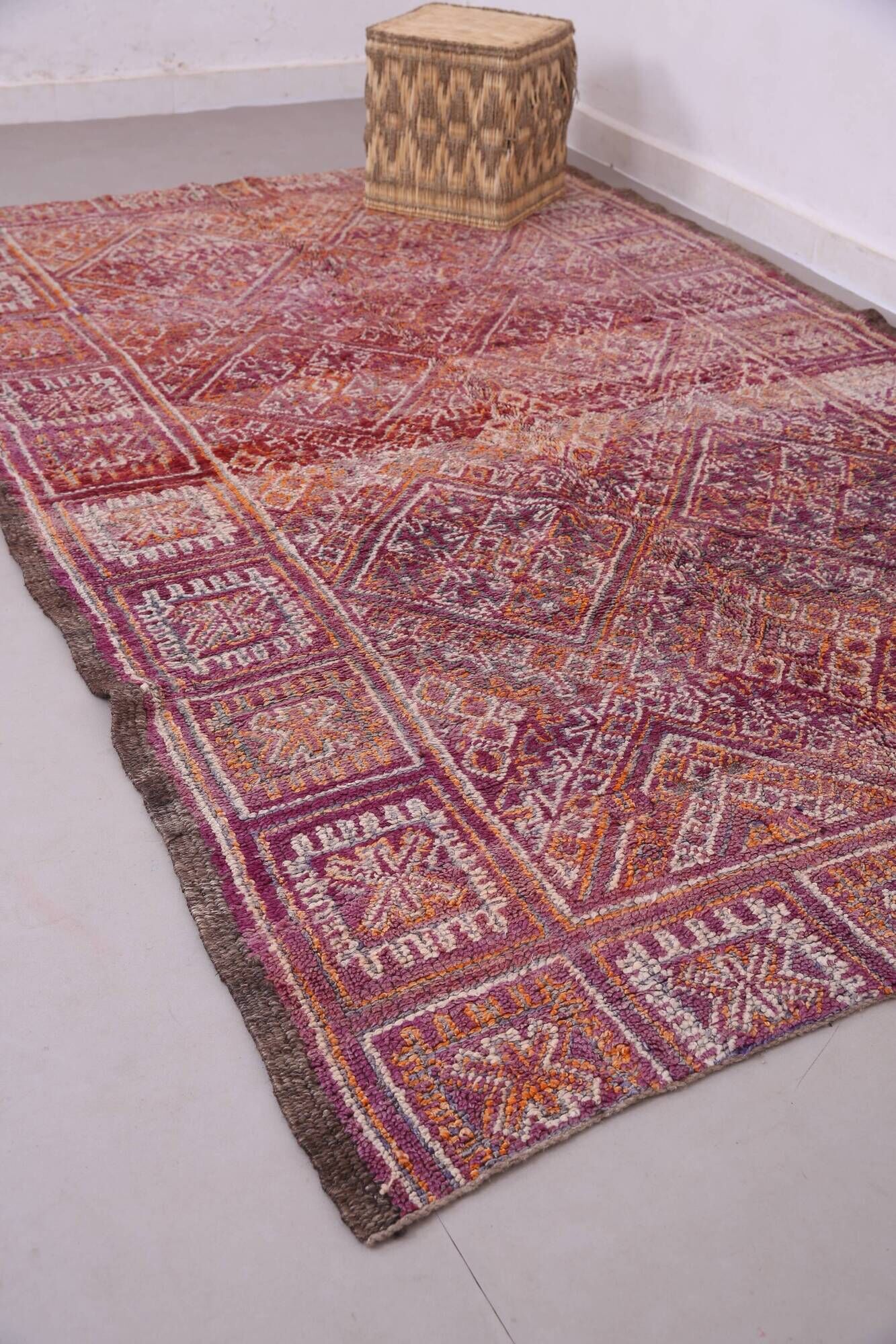 Purple Vintage Moroccan Rug 187 x 296 cm, Berber Handmade Wool Rug Bohemian