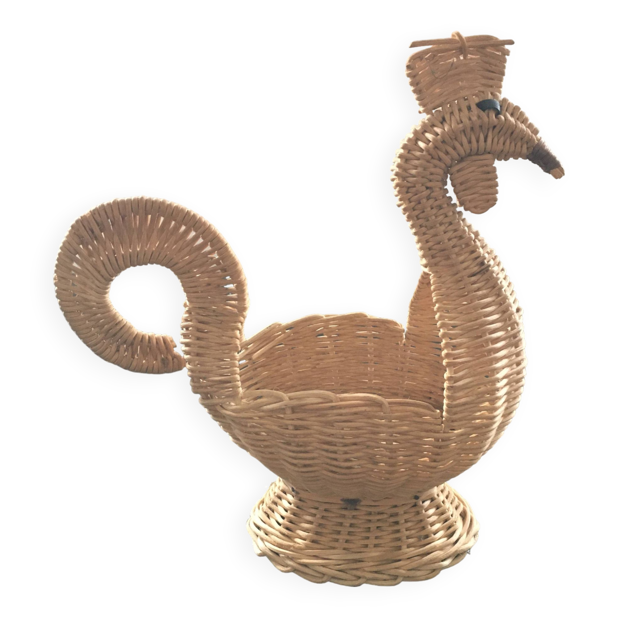 Rattan basket depicting a hen