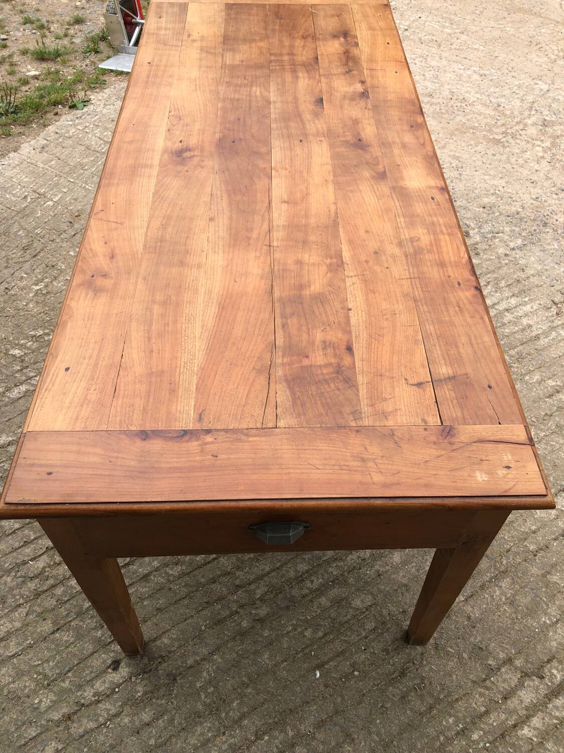 Antique cherry farmhouse table with 2 drawers and 1 pull-out