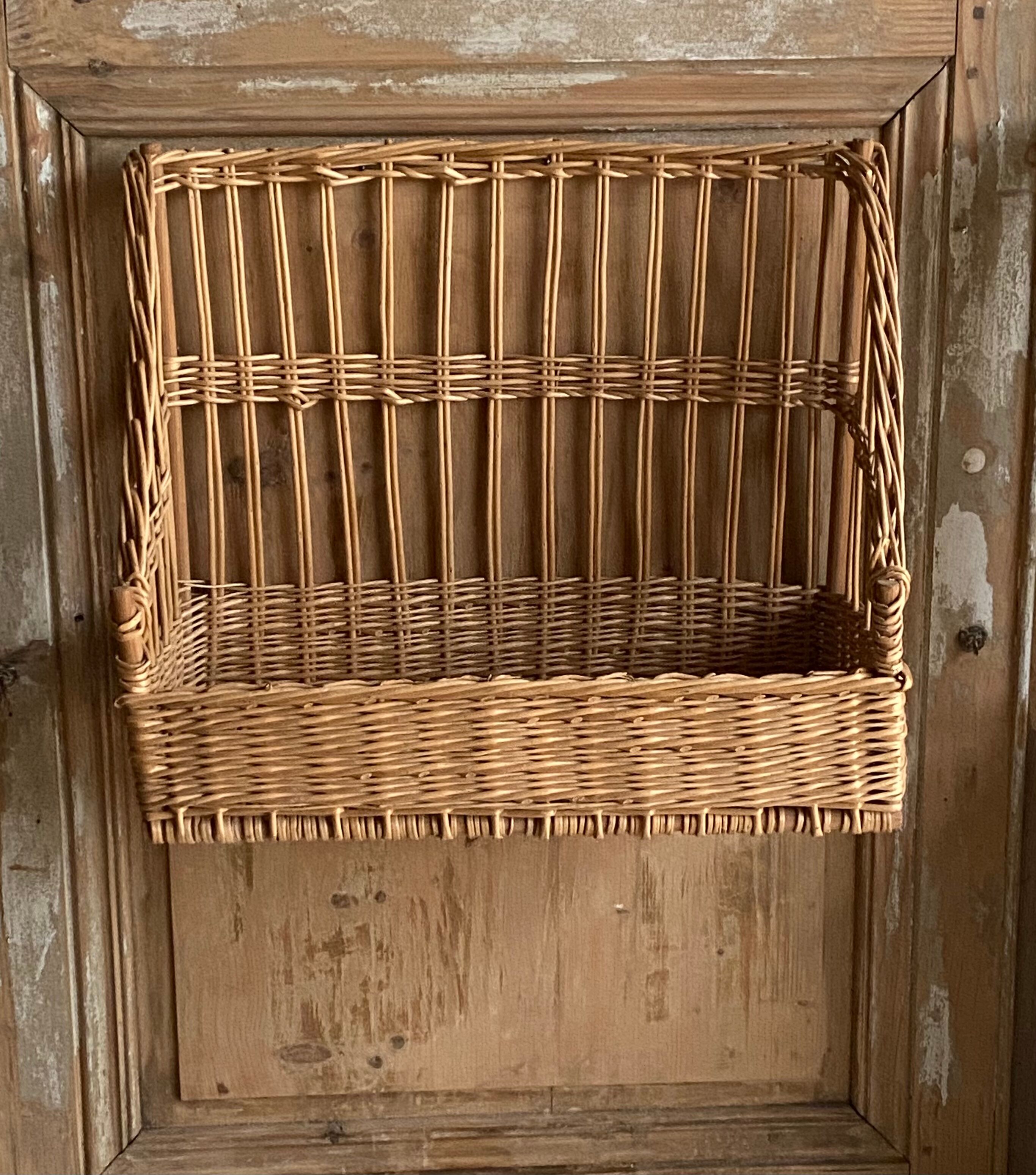 Bakery display basket