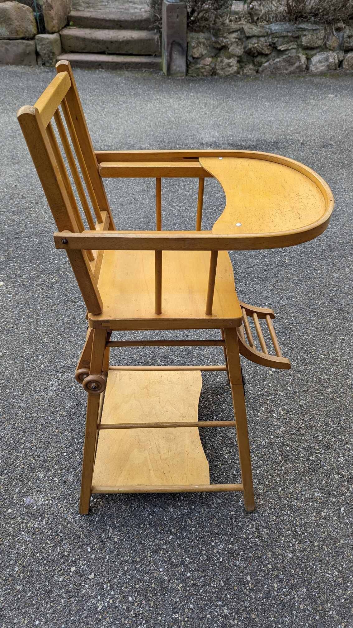 Old modular high chair