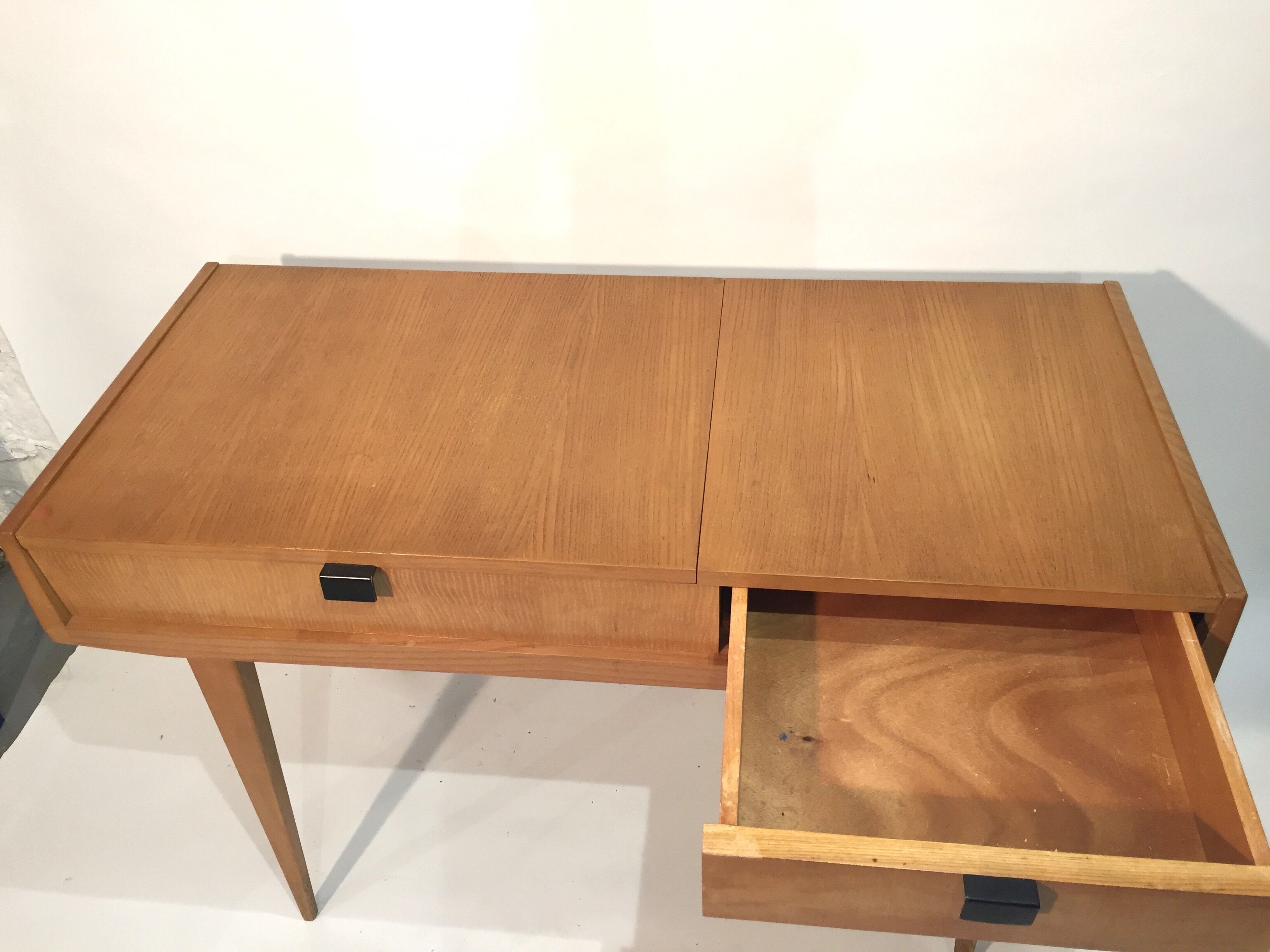 1950s hairdresser's desk