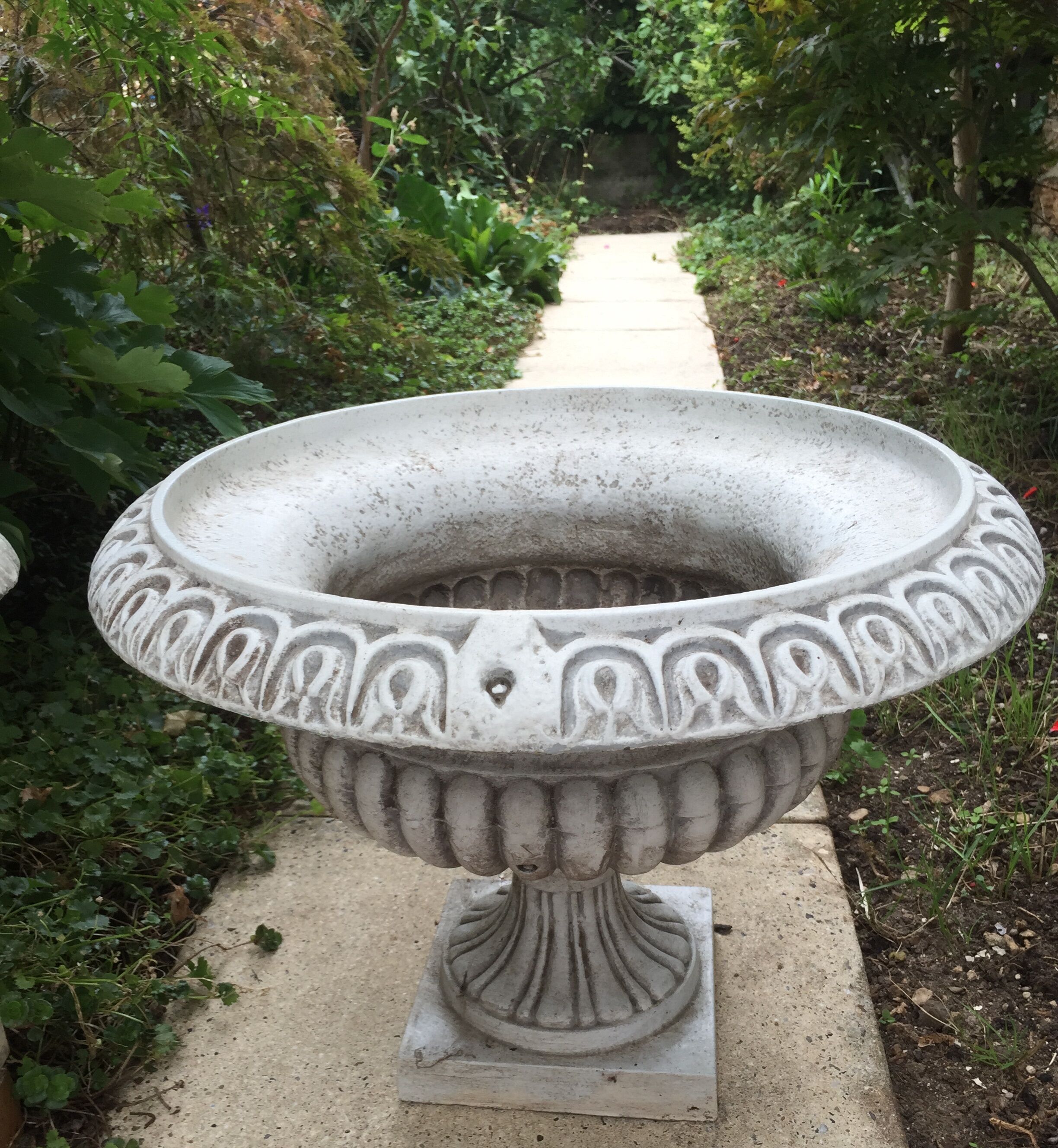 Set of planters: clasp and cast iron pots