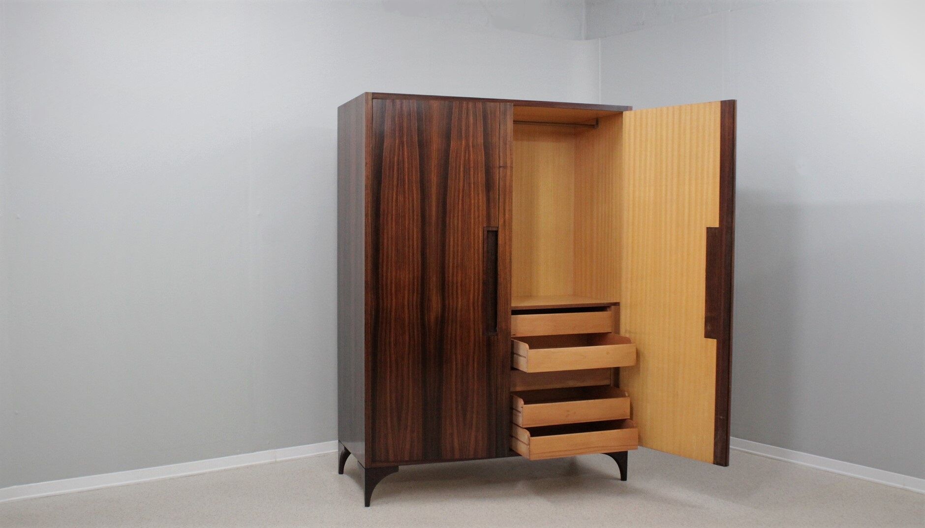 Italian mid century rosewood wardrobe 1950s