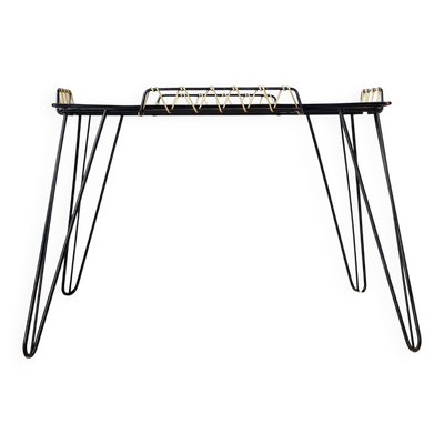 Table basse d'appoint en métal noir et scoubidou, années 50
