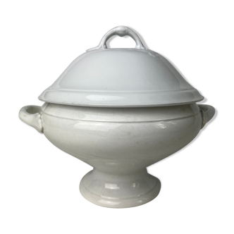 Soupière en porcelaine blanche