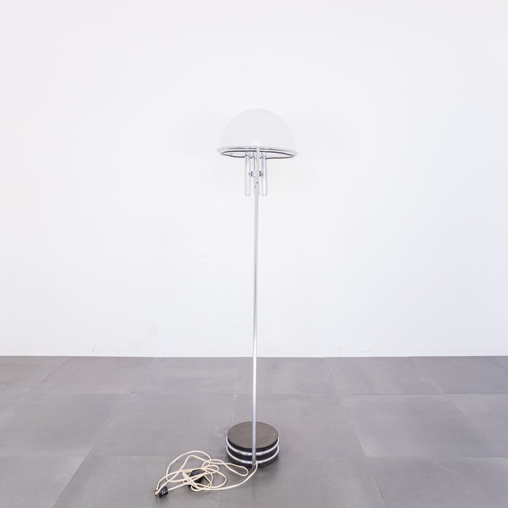 Plant lamp from the ground of the 70s vintage modernariato