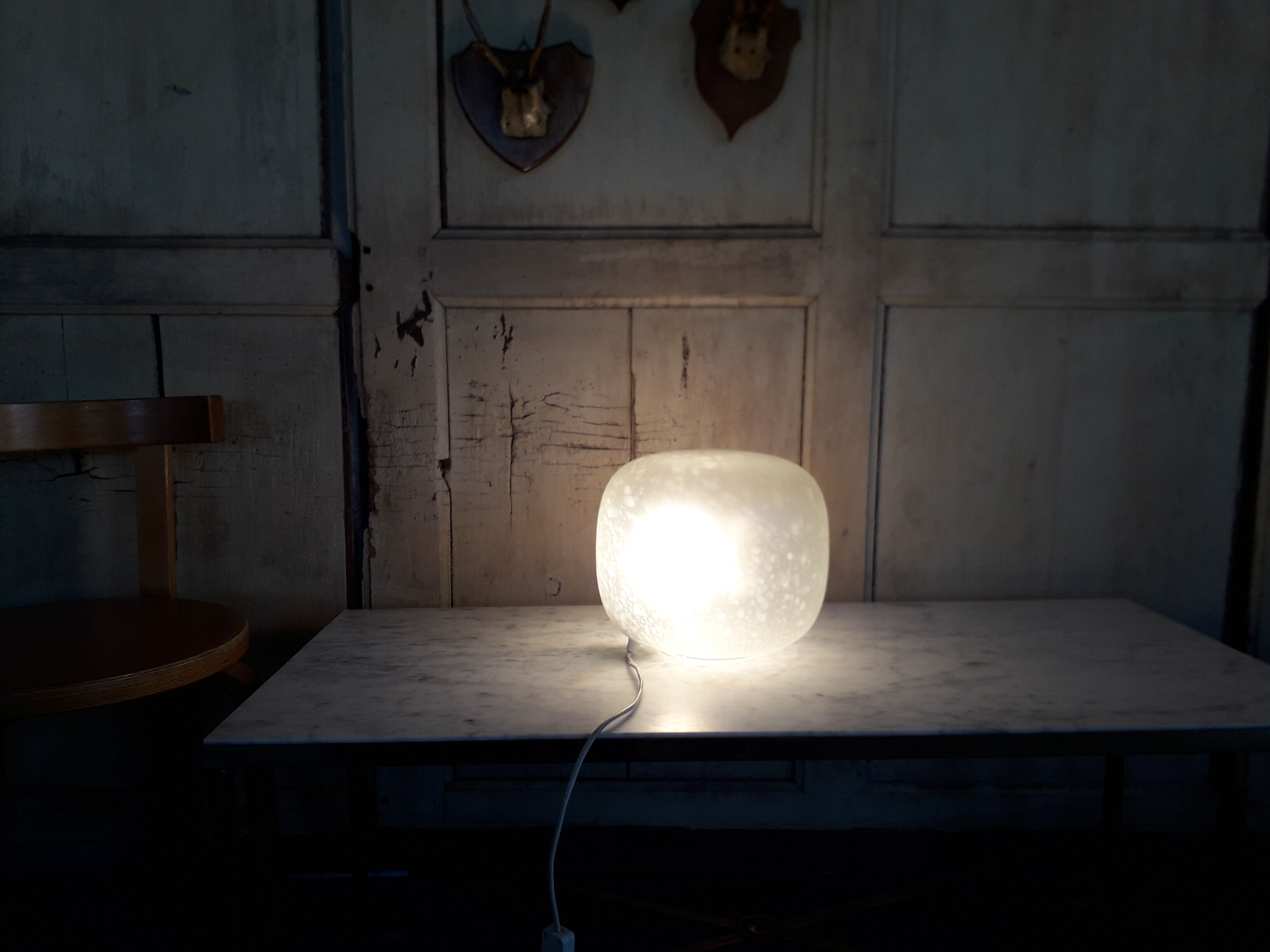 Vianne glass ball lamp