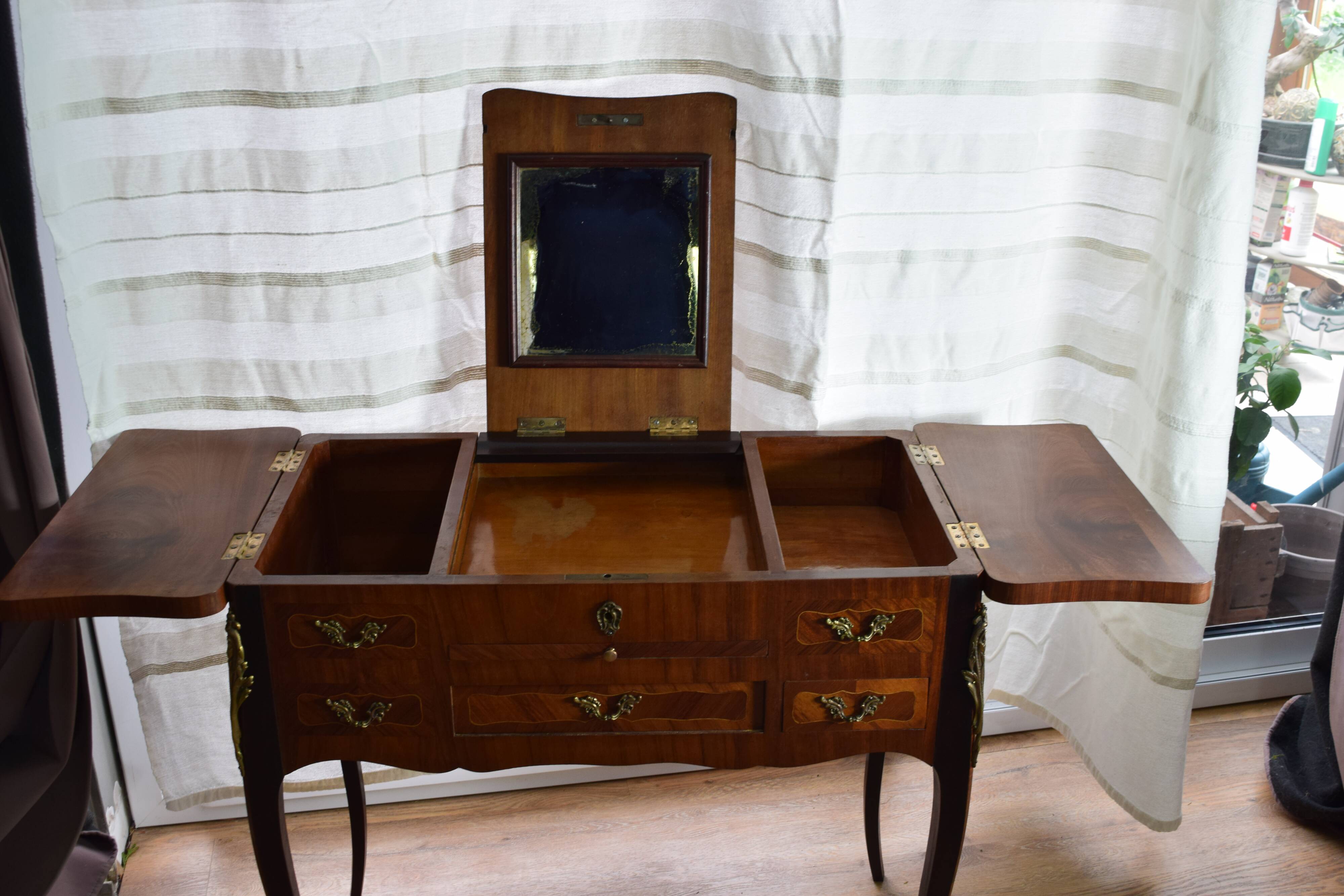 Louis XV style hairdresser