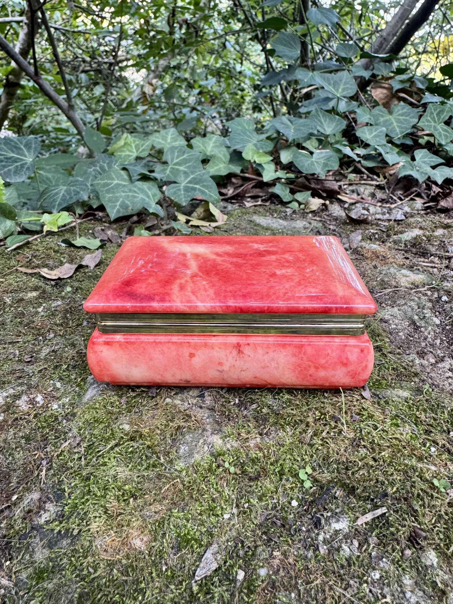Onyx catchall box from the 1960s, vintage Italy.