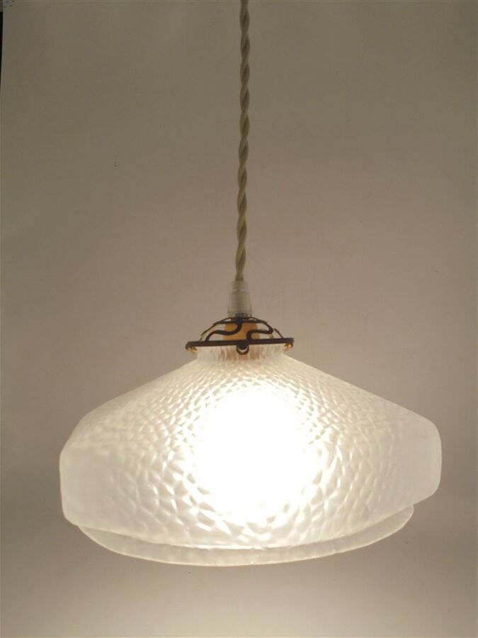 Satin glass pendant lamp