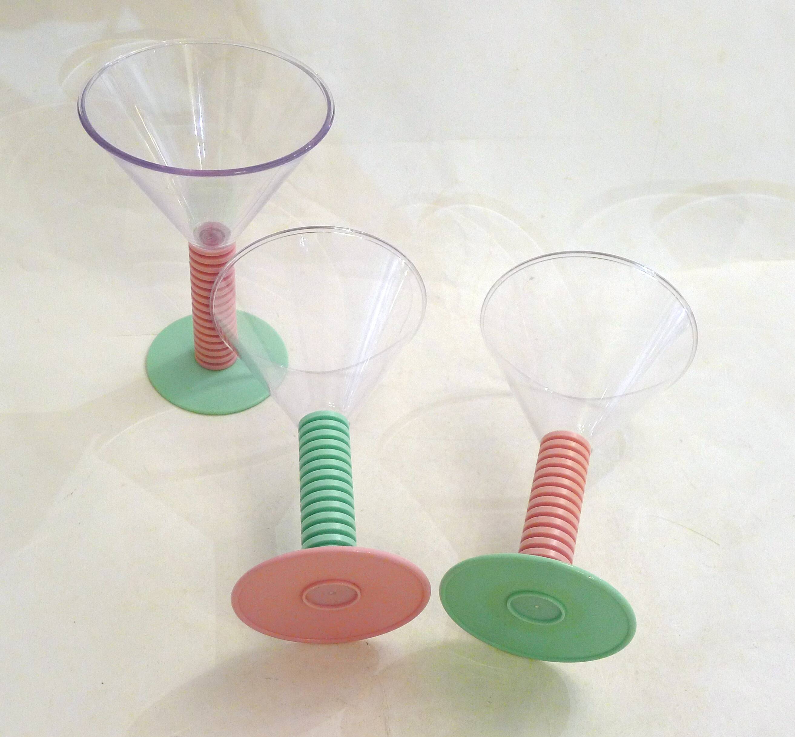 Set de 6 verres à cocktail 1980' sur pied bicolore