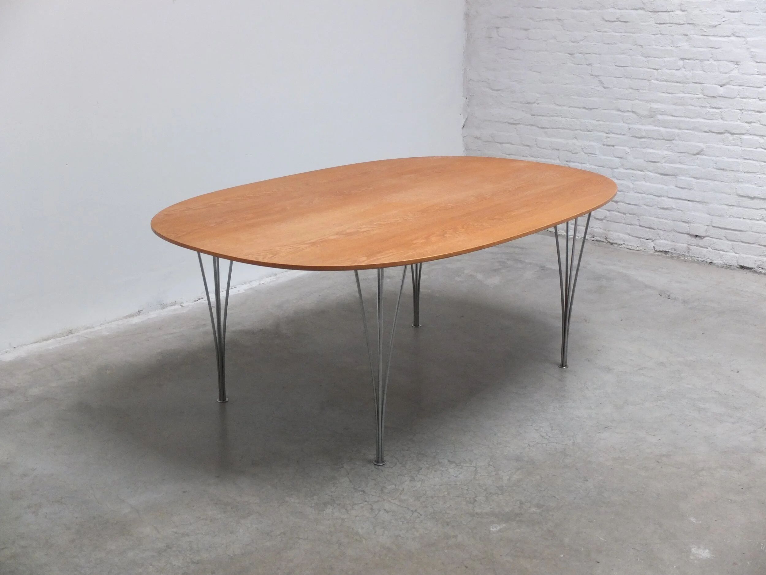 ‘Super-Elliptical’ table in oak by Piet Hein & Bruno Mathsson for Fritz Hansen, 1968