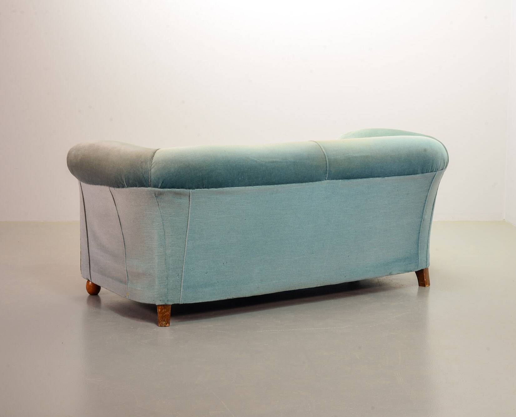 Chesterfield Duotone 2-Seat Sofa in Frosted Blue & Green Velvet 1950s