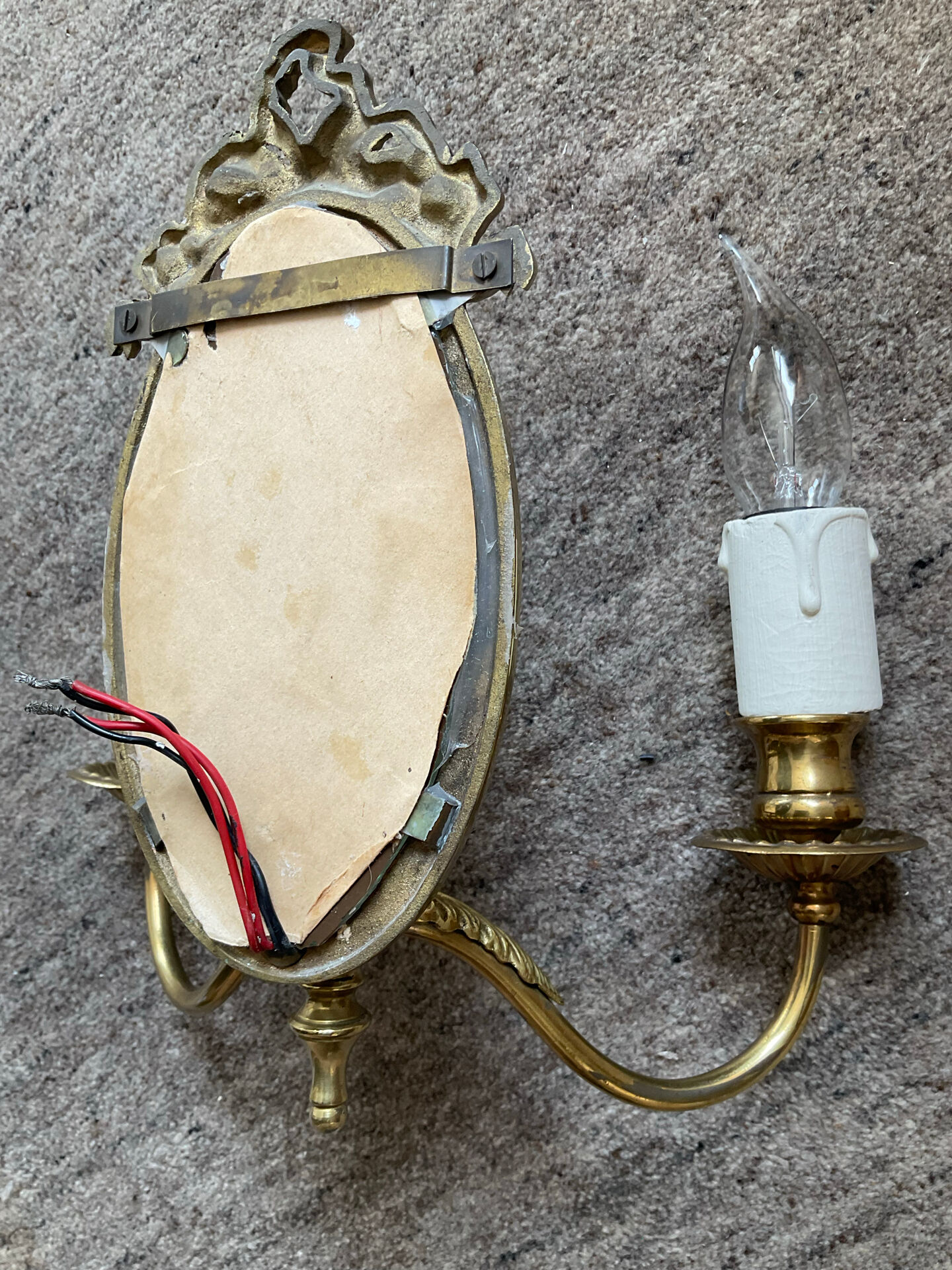 Antique Louis XVI style wall light in bronze