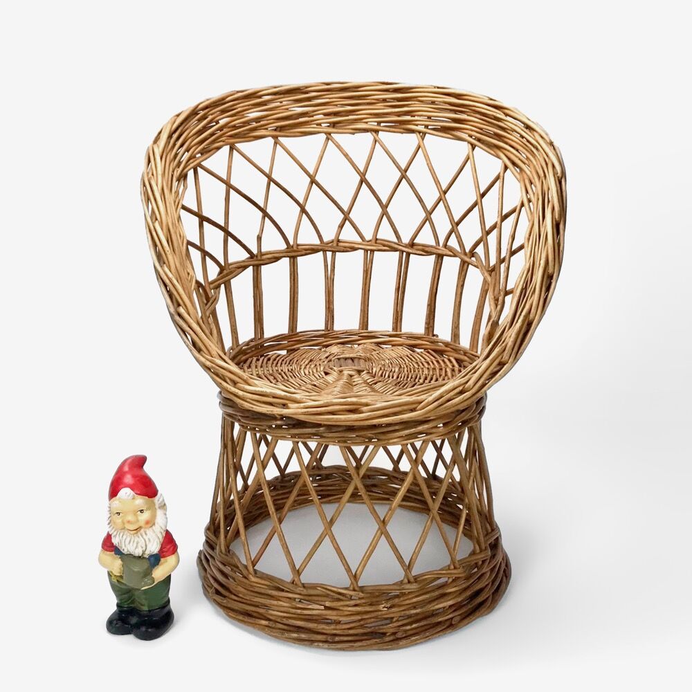 Children's wicker chair